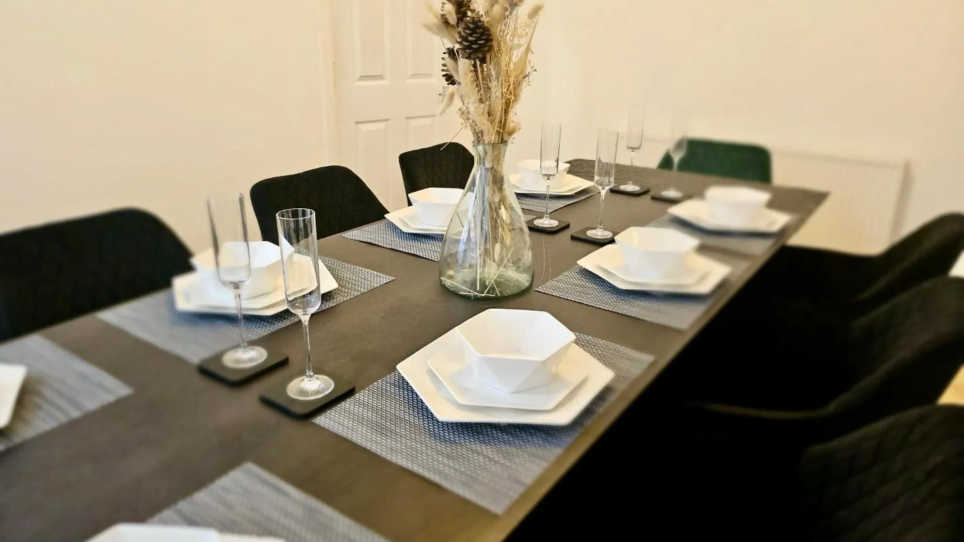Large New House, Sleeps 8, Free Parking, Near City Centre Liverpool 0*,  United Kingdom