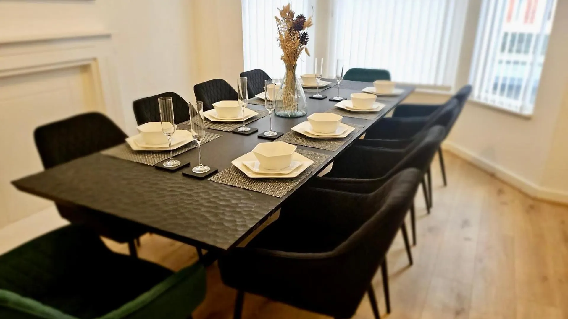 Holiday home Large New House, Sleeps 8, Free Parking, Near City Centre Liverpool