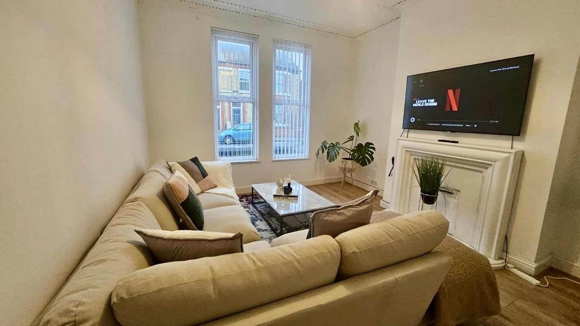 Holiday home Large New House, Sleeps 8, Free Parking, Near City Centre Liverpool